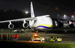 Samolot transportowy Antonov An - 124 Rusłan z Wuhan ze środkami medycznymi do walki z pandemią. Katowice, 23 listopada 2020 r. / Fot. Tomasz Kudala / REPORTER